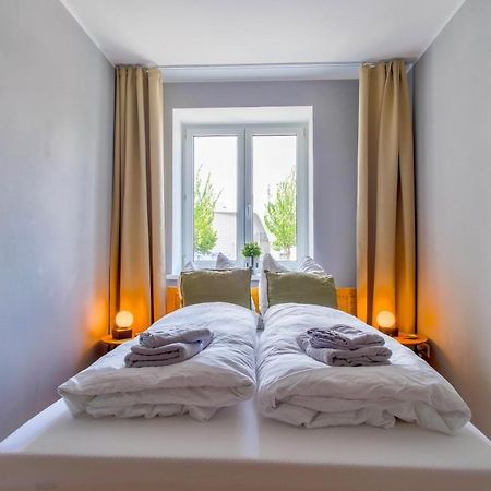 4-Room Luxury Apartment - Close To Central Station, Free Parking, Kitchen لبسيا المظهر الخارجي الصورة