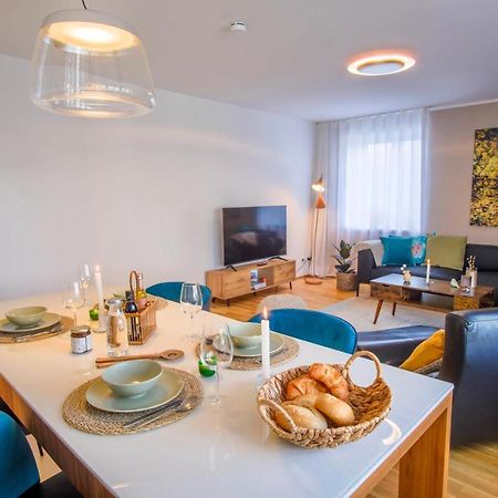 4-Room Luxury Apartment - Close To Central Station, Free Parking, Kitchen لبسيا المظهر الخارجي الصورة