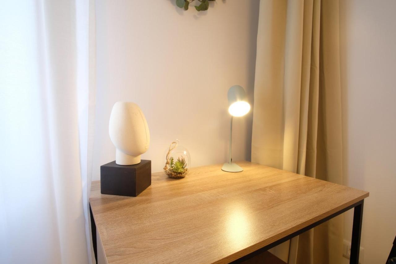 4-Room Luxury Apartment - Close To Central Station, Free Parking, Kitchen لبسيا المظهر الخارجي الصورة